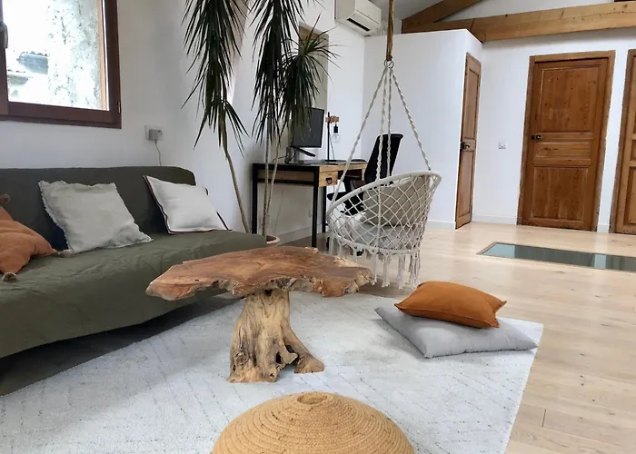 2 Bed House Sleeps 4 - Pets Ok - Pool - Fireplace * Saint-Clement (Gard)
